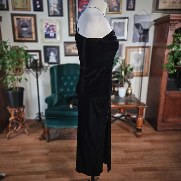 Windsor Black Velvet One Shoulder Dress Long Sleeve Deep V-Neck Slit - Picture 3 of 6